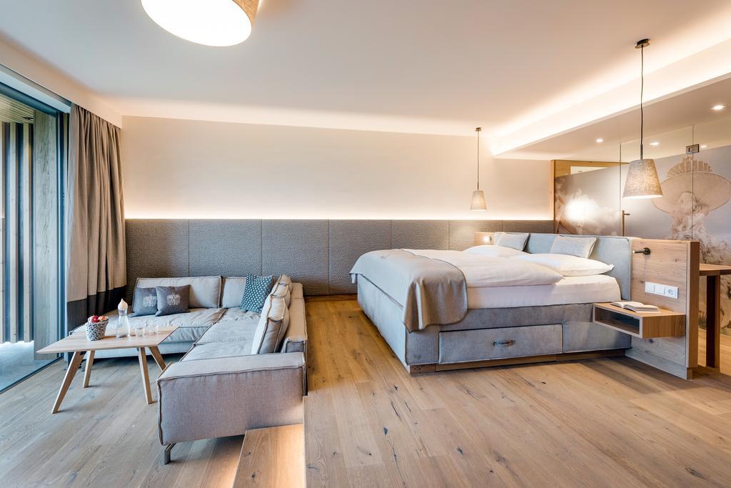 بيرجيم Genussdorf Gmachl - Hotel & Spa المظهر الخارجي الصورة