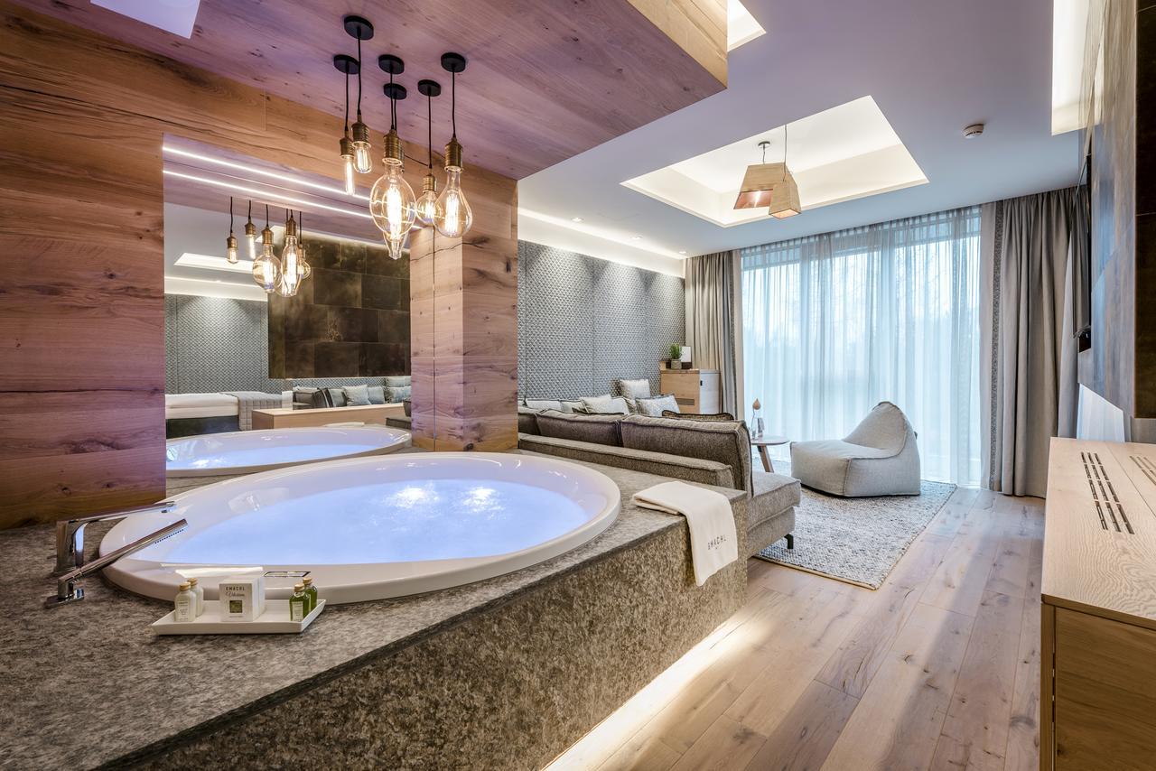 بيرجيم Genussdorf Gmachl - Hotel & Spa المظهر الخارجي الصورة